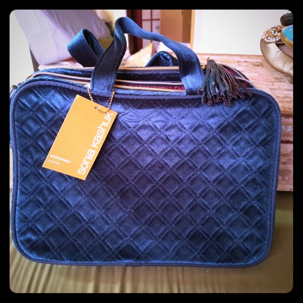 NWT * travel * makeup* Sonia Kashuk Weekender Bag